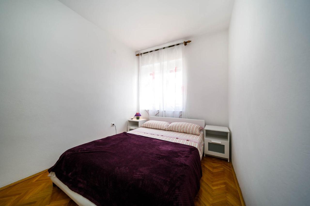 Apartments Mate Balote 54 Кърк Екстериор снимка