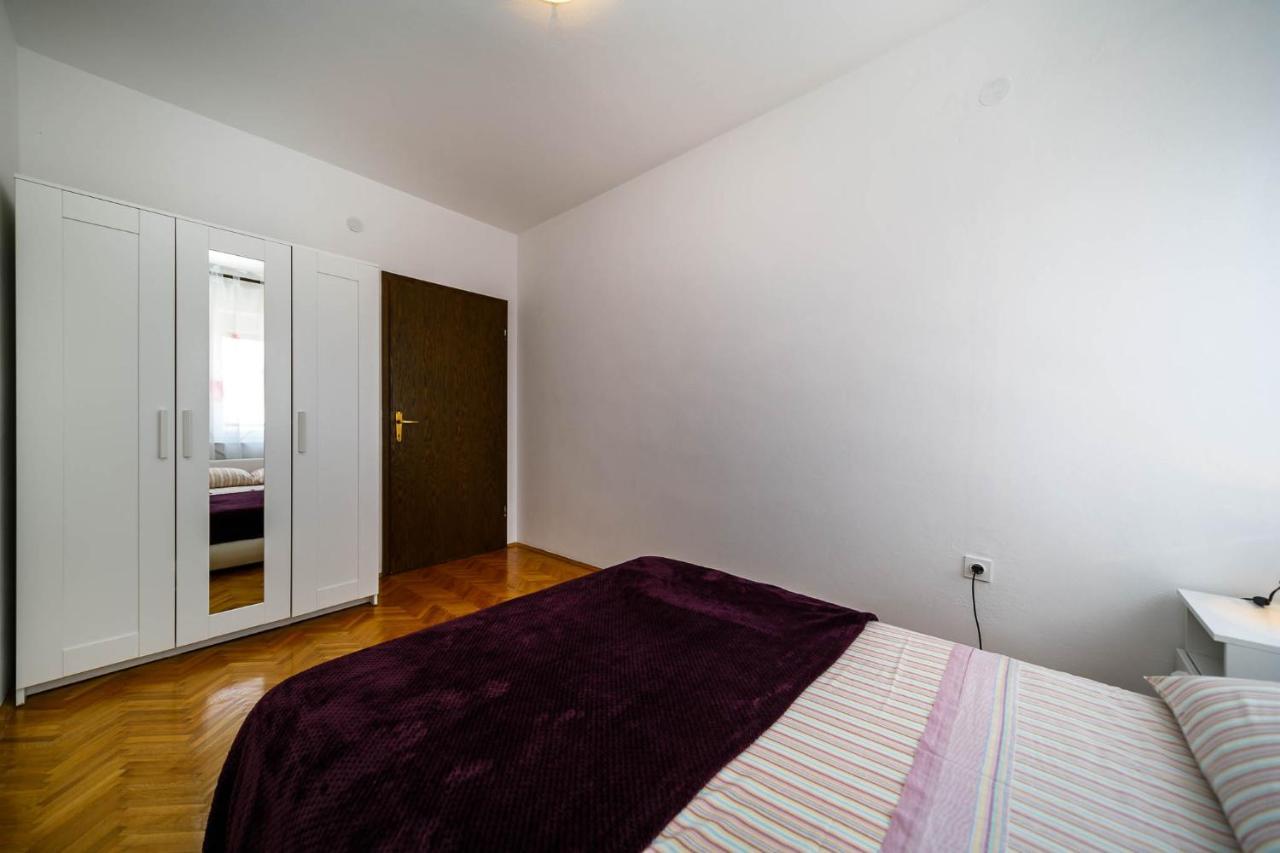 Apartments Mate Balote 54 Кърк Екстериор снимка