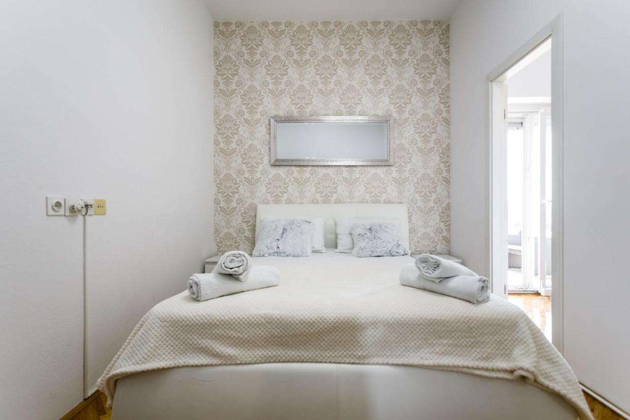 Apartments Mate Balote 54 Кърк Екстериор снимка