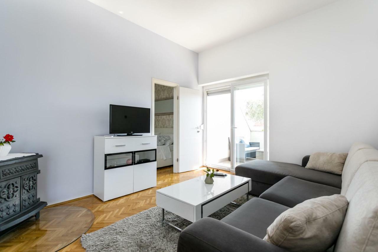 Apartments Mate Balote 54 Кърк Екстериор снимка
