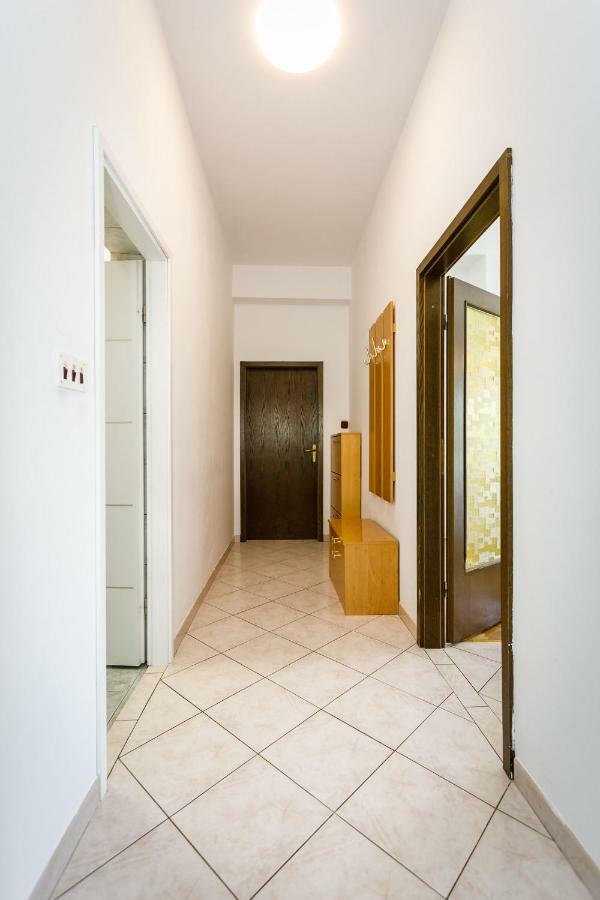 Apartments Mate Balote 54 Кърк Екстериор снимка