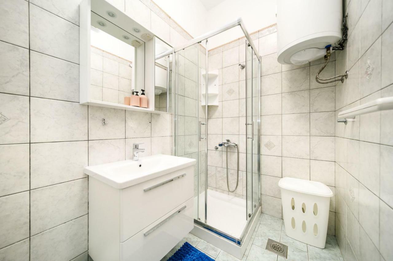 Apartments Mate Balote 54 Кърк Екстериор снимка