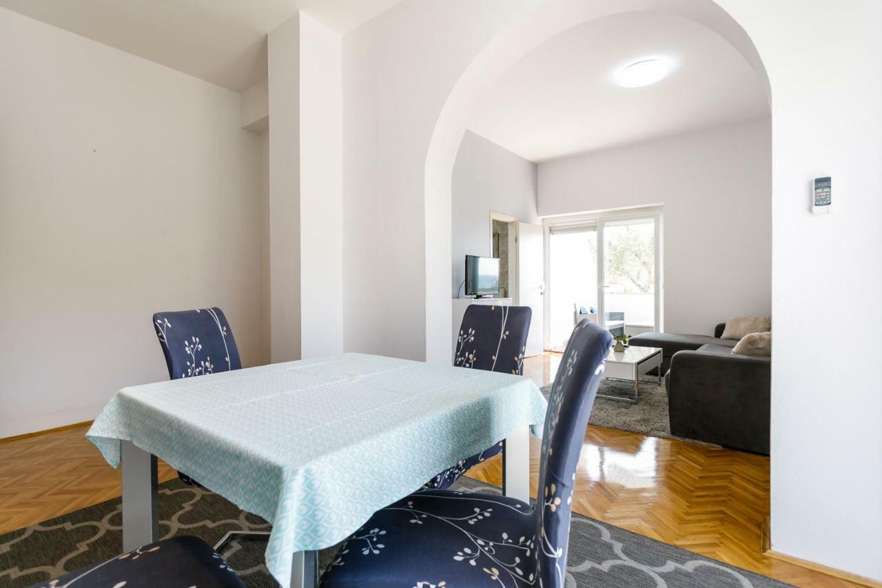 Apartments Mate Balote 54 Кърк Екстериор снимка