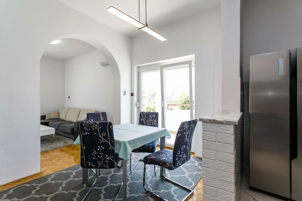Apartments Mate Balote 54 Кърк Екстериор снимка