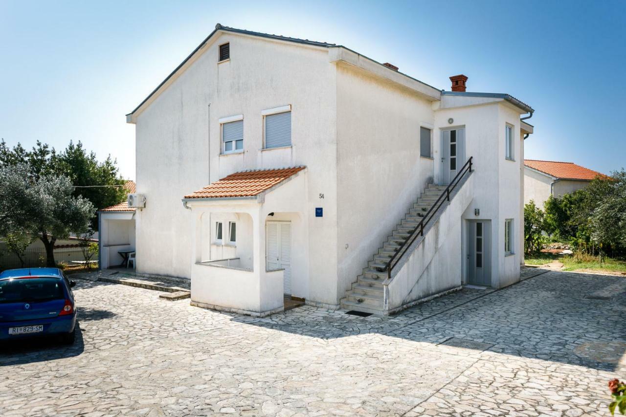 Apartments Mate Balote 54 Кърк Екстериор снимка